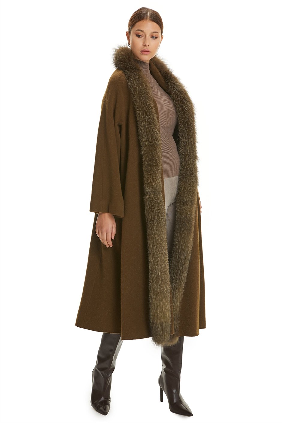 Shaky Women's Knitted Coat with Fox trimming