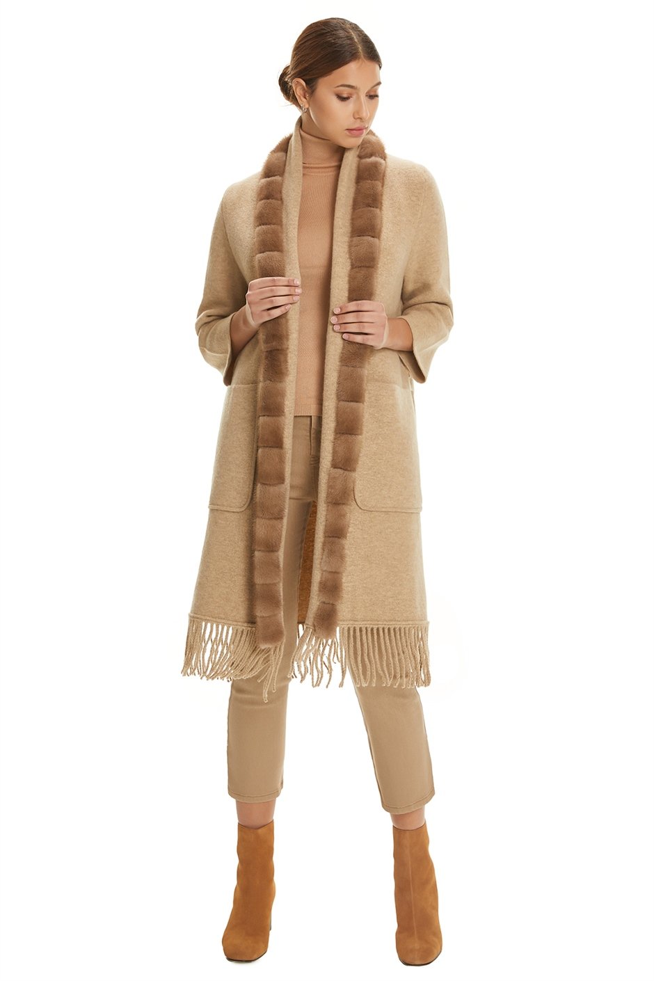 Shaky Women's Knitted Coat with Mink trimming