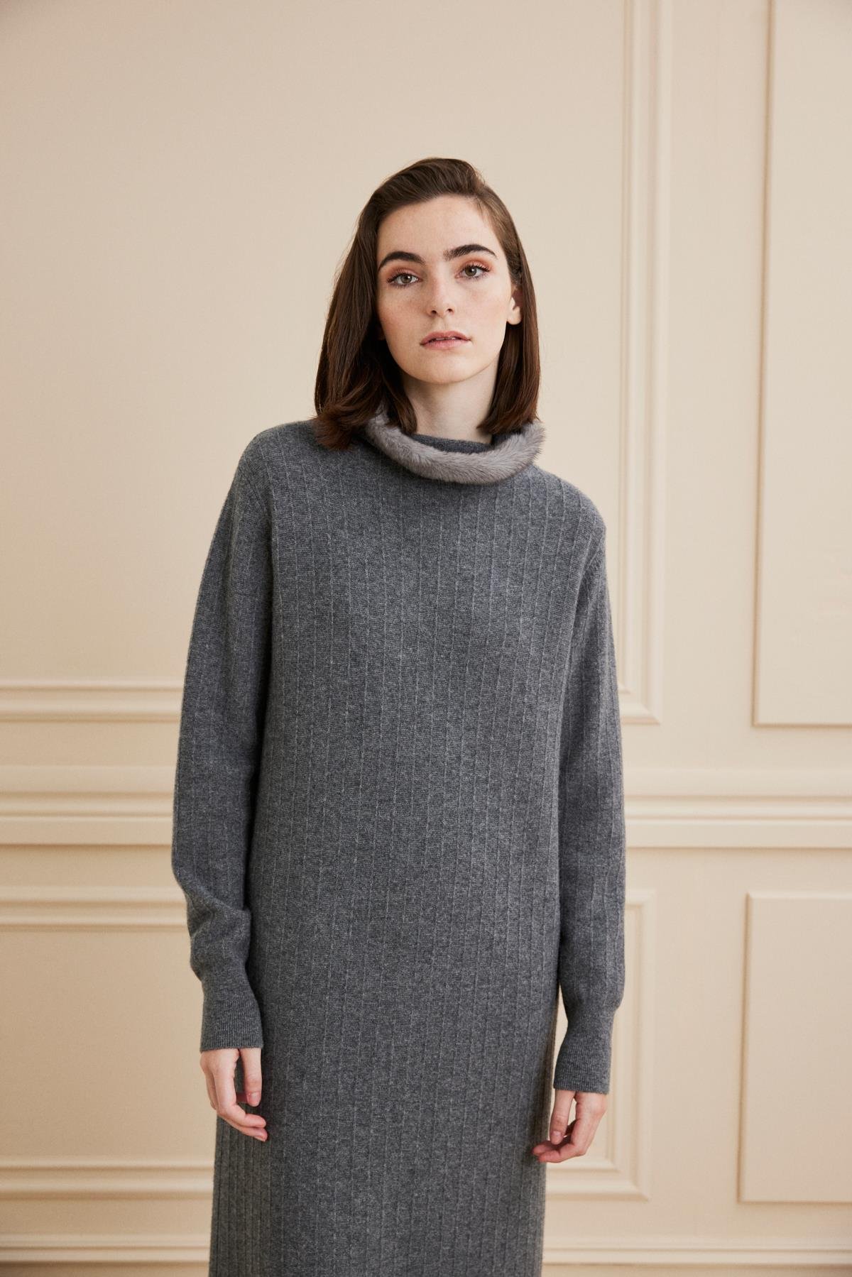 Shaky Women's Knitted Dress With Mink Trimming Grigio-3