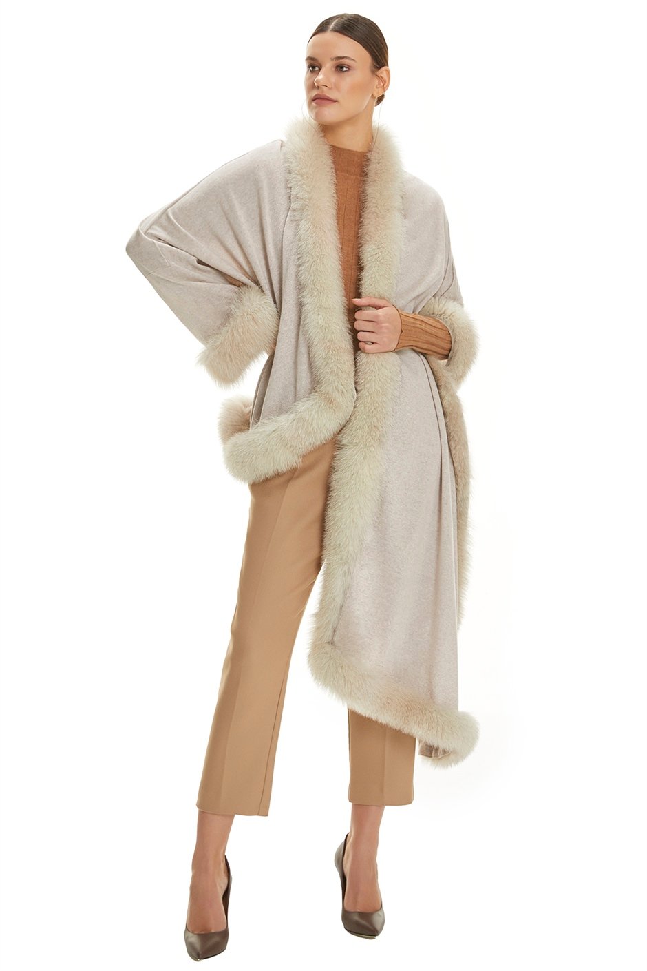 Shaky Women's Knitted Scarf with Fox trimming