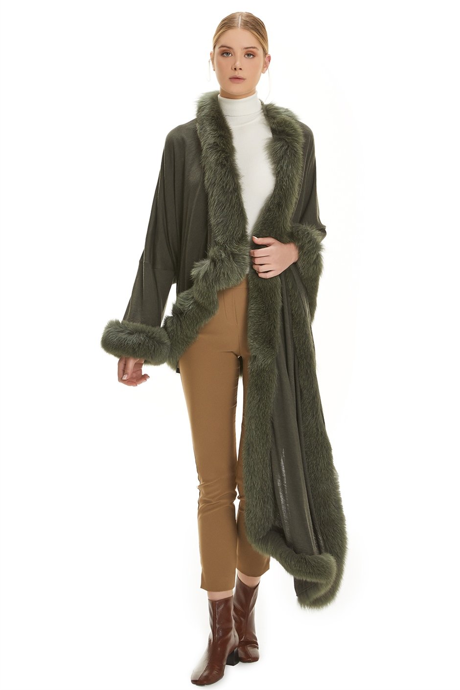 Shaky Women's Knitted Scarf with Fox trimming