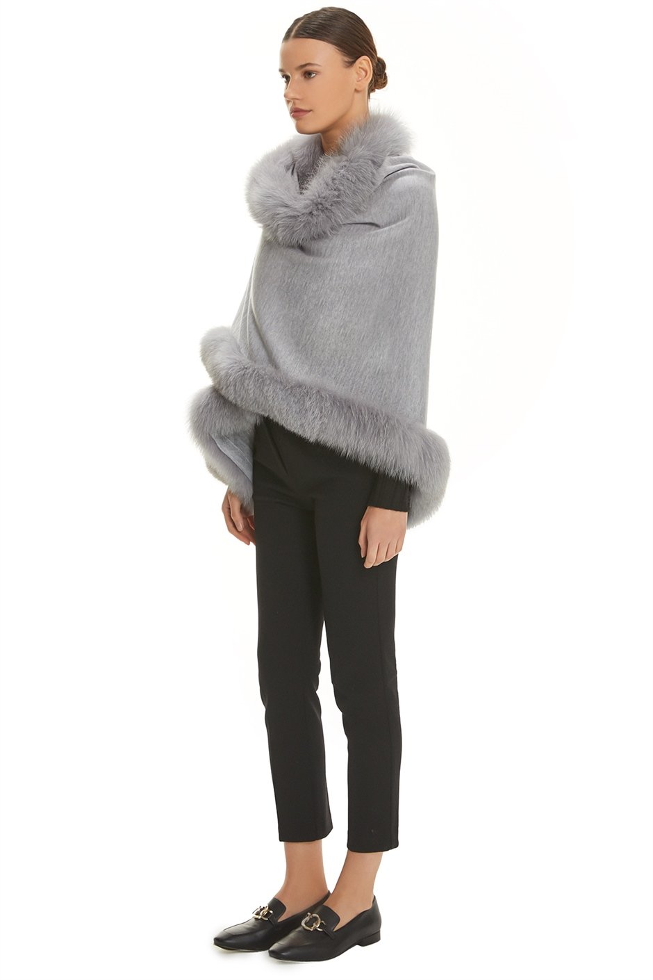 Shaky Women's Knitted Scarf with Fox trimming