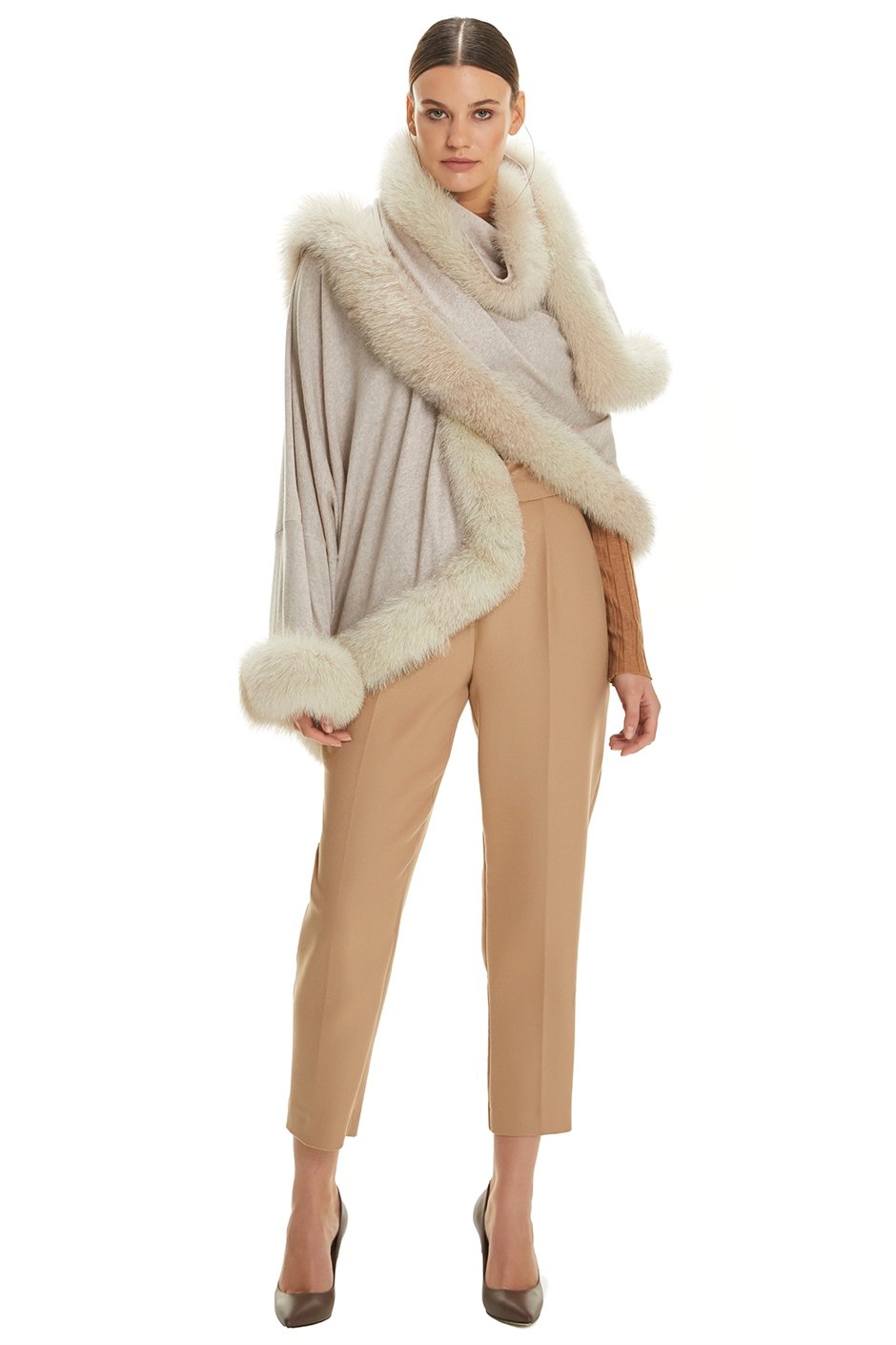 Shaky Women's Knitted Scarf with Fox trimming