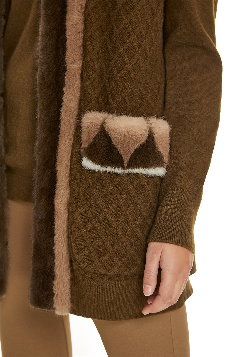 Shaky Women's Knitted Waistcoat and Sweater with Mink trimming