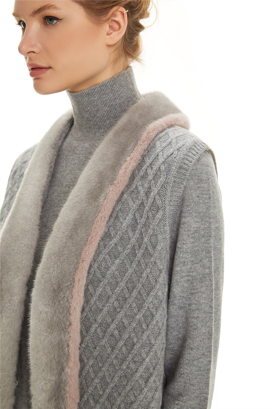 Shaky Women's Knitted Waistcoat and Sweater with Mink trimming