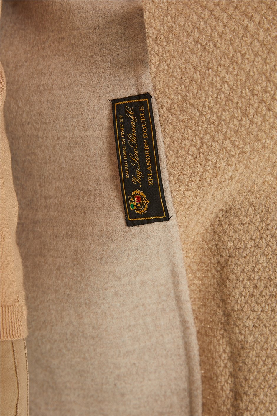 Shaky Women's Knitted Waistcoat with Mink trimming