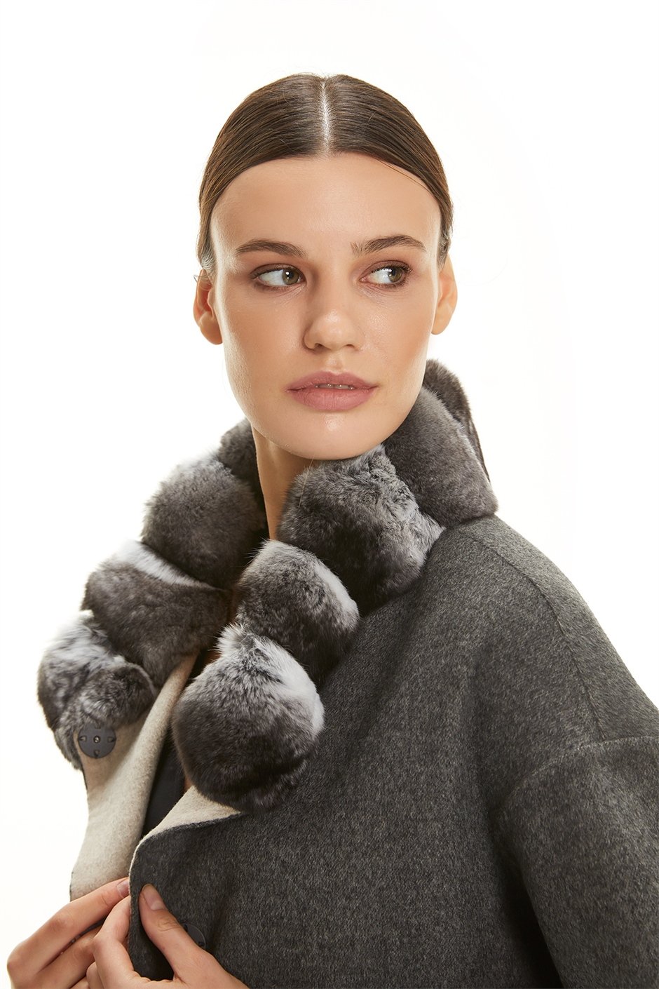Shaky Women's Loro Piana 100% Wool Fabric Coat with Chinchilla trimming