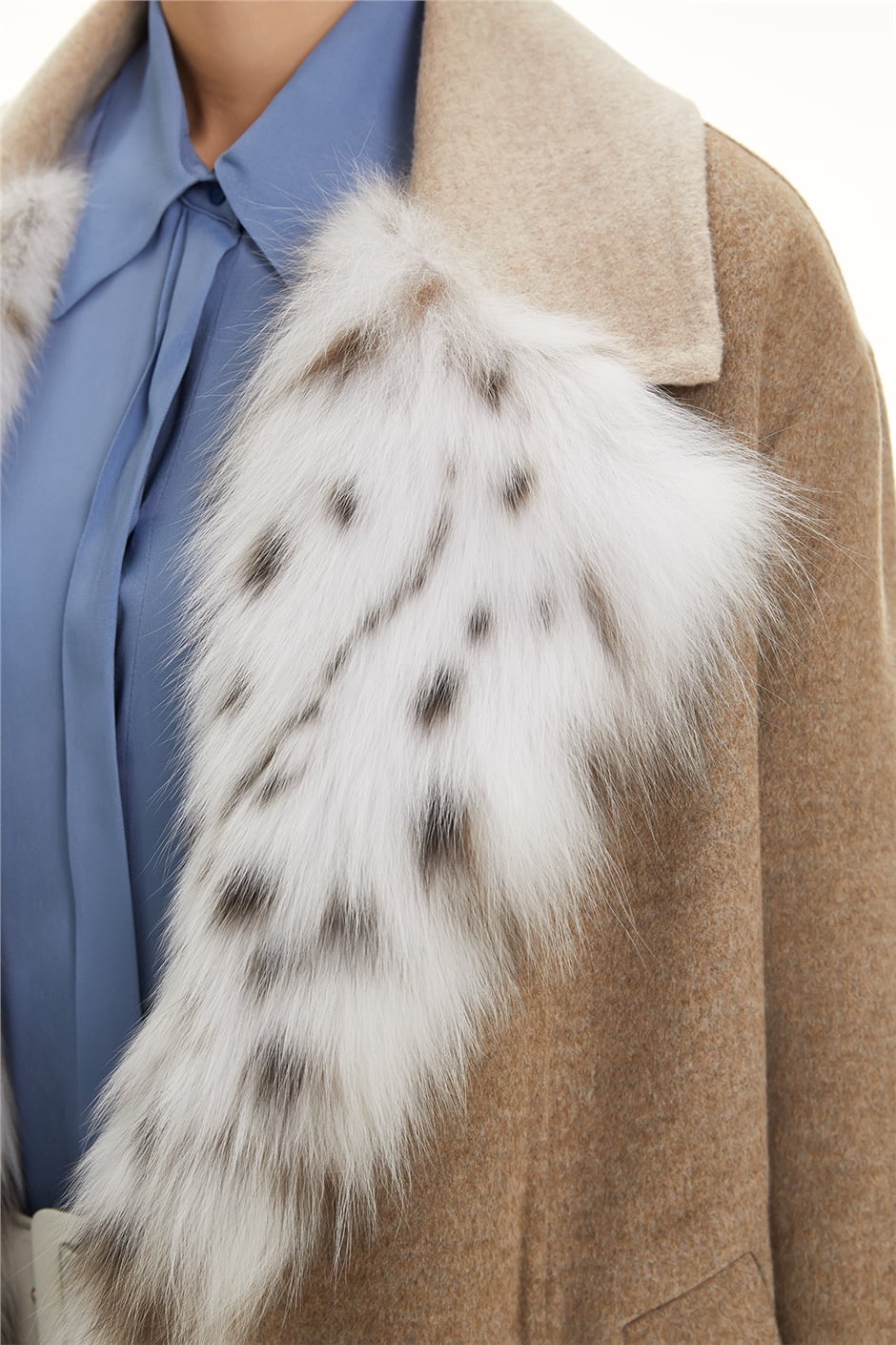 Shaky Women's Loro Piana 100% Wool Fabric Coat with Lynx trimming