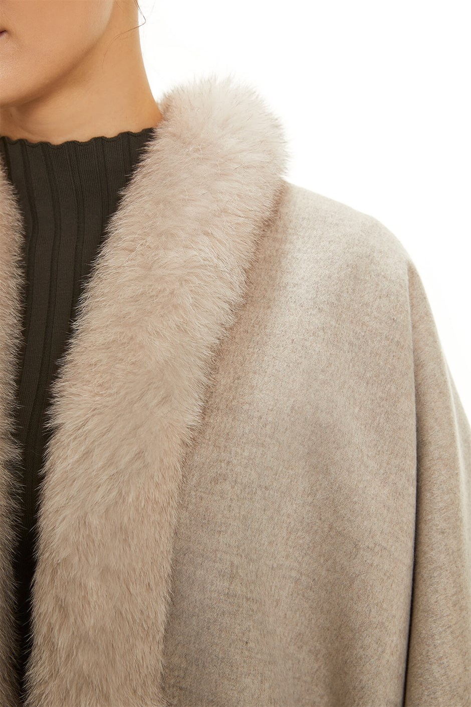 Shaky Women's Loro Piana 100% Wool Fabric Scarf with Fox trimming Beige/Grey