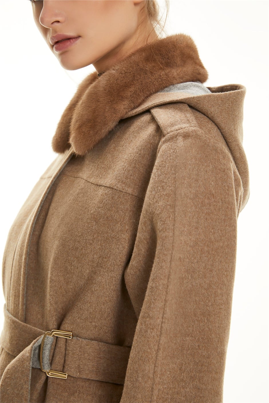 Shaky Women's Loro Piana 100% Wool Fabric Coat with Mink trimming