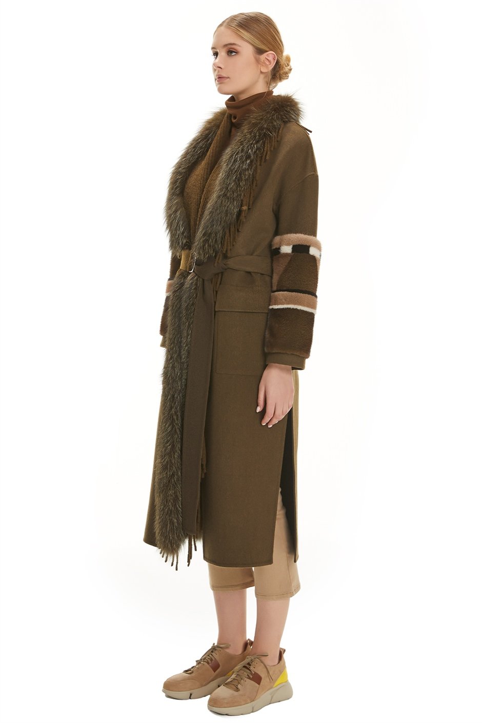 Shaky Women's Loro Piana 100% Wool Fabric Coat with Mink trimming