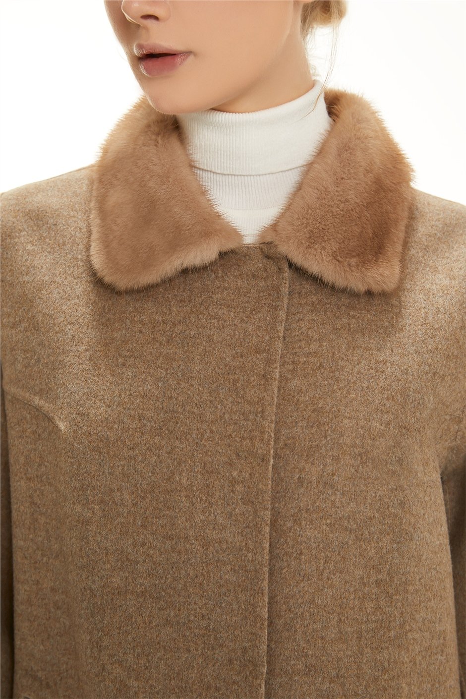 Shaky Women's Loro Piana 100% Wool Fabric Short Coat with Mink trimming