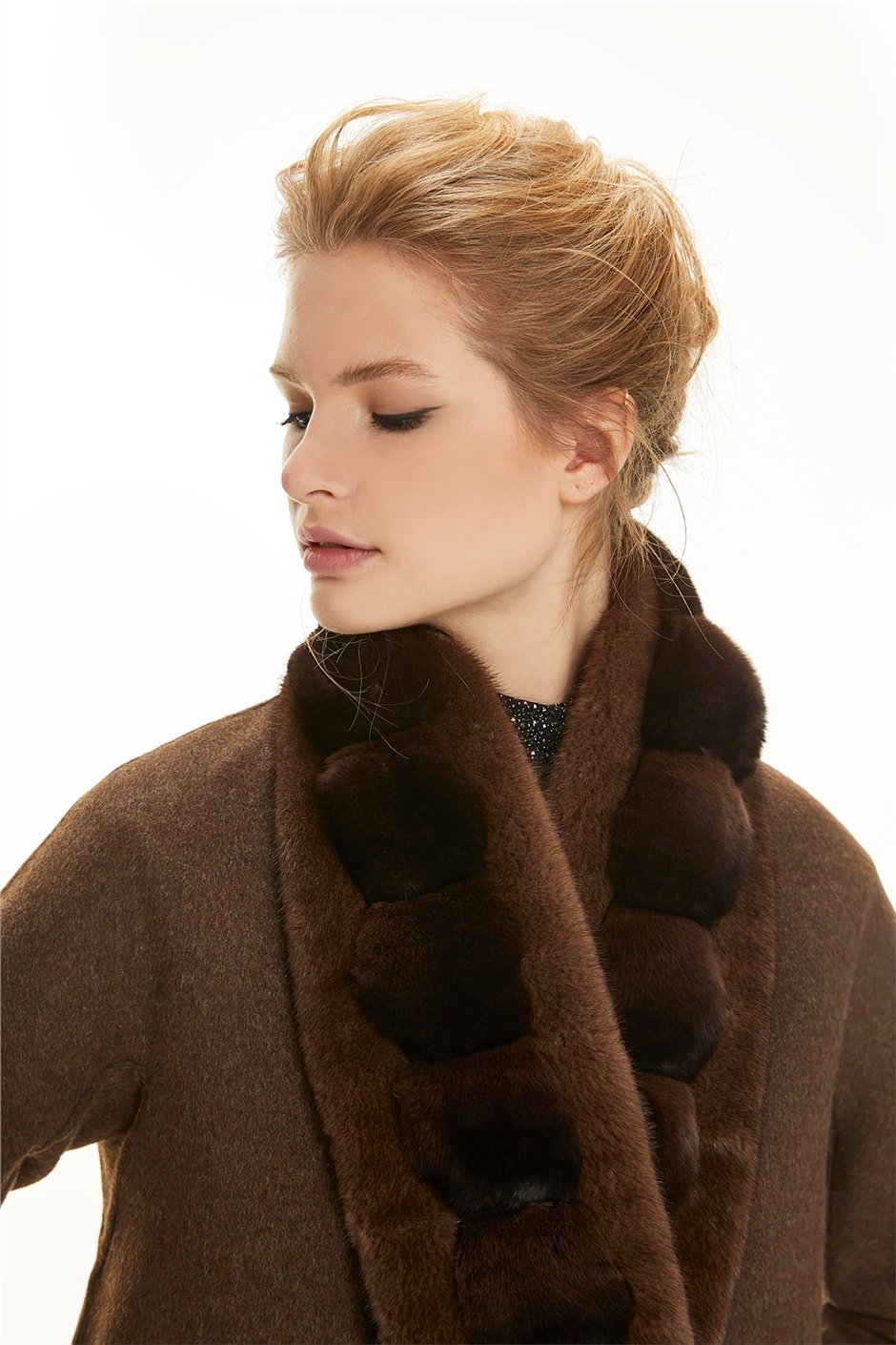 Shaky Women's Loro Piana 100% Wool Fabric Short Coat with Mink,Chinchilla trimming