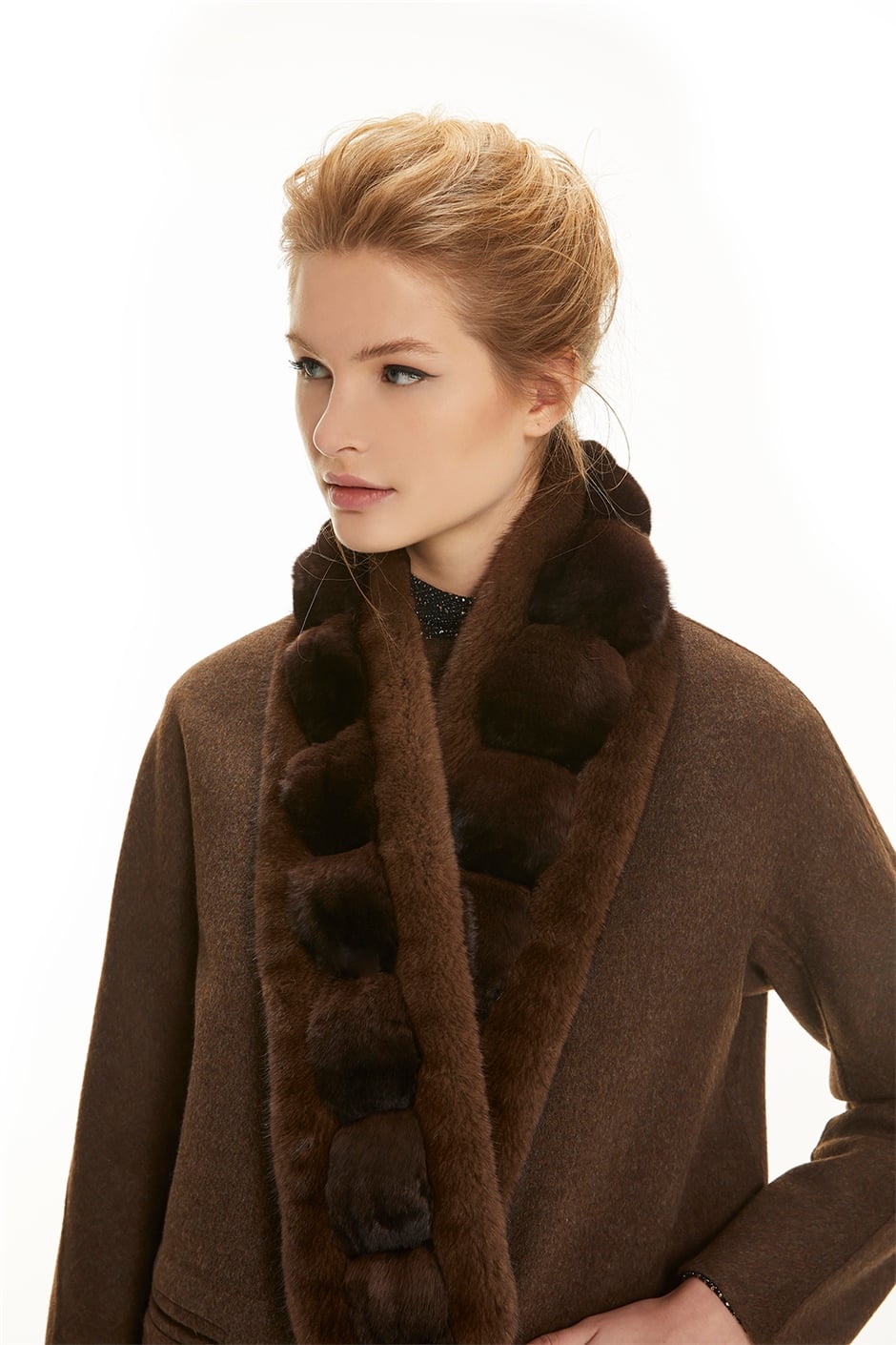 Shaky Women's Loro Piana 100% Wool Fabric Short Coat with Mink,Chinchilla trimming