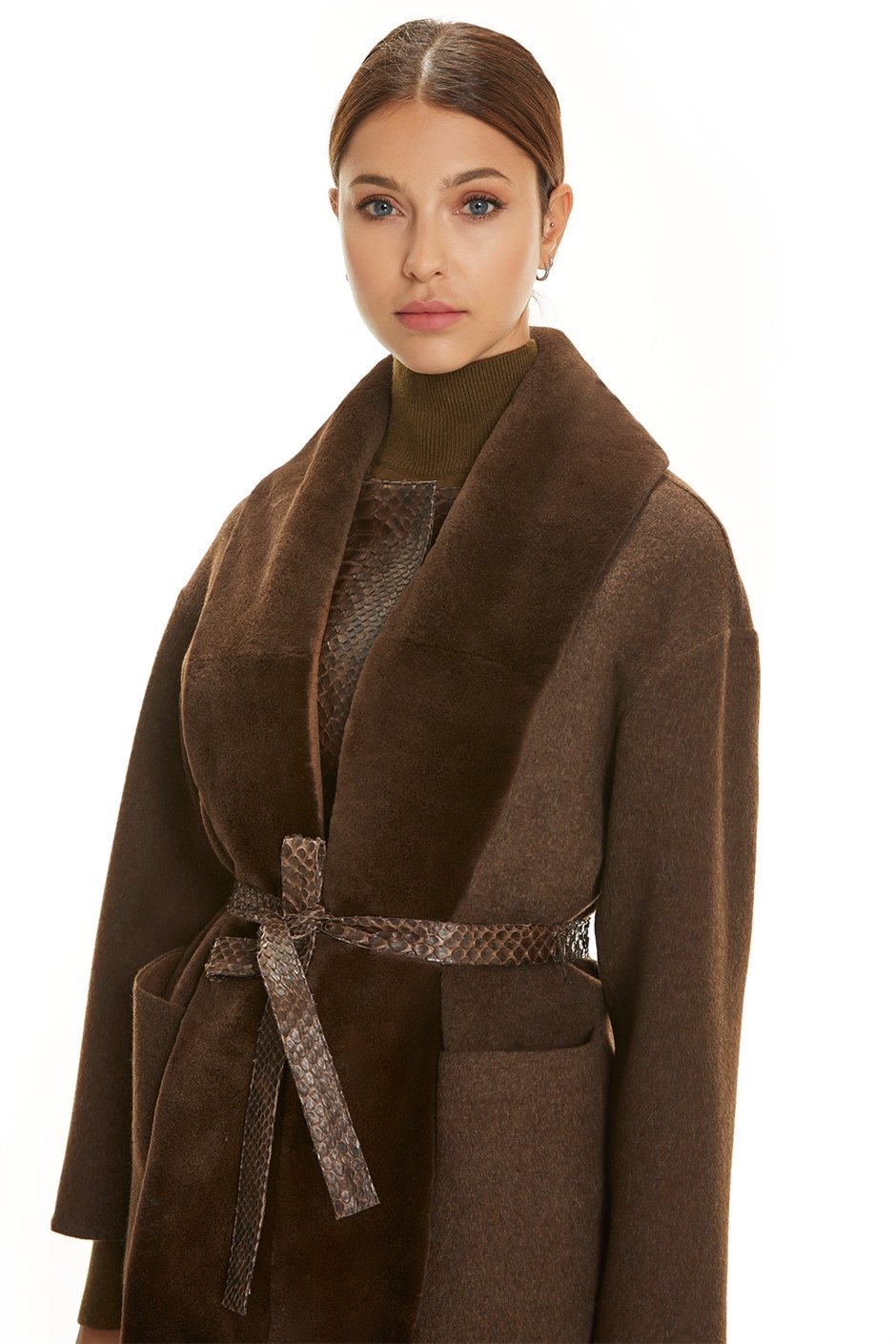 Shaky Women's Loro Piana 100% Wool Fabric Short Coat with Mink trimming