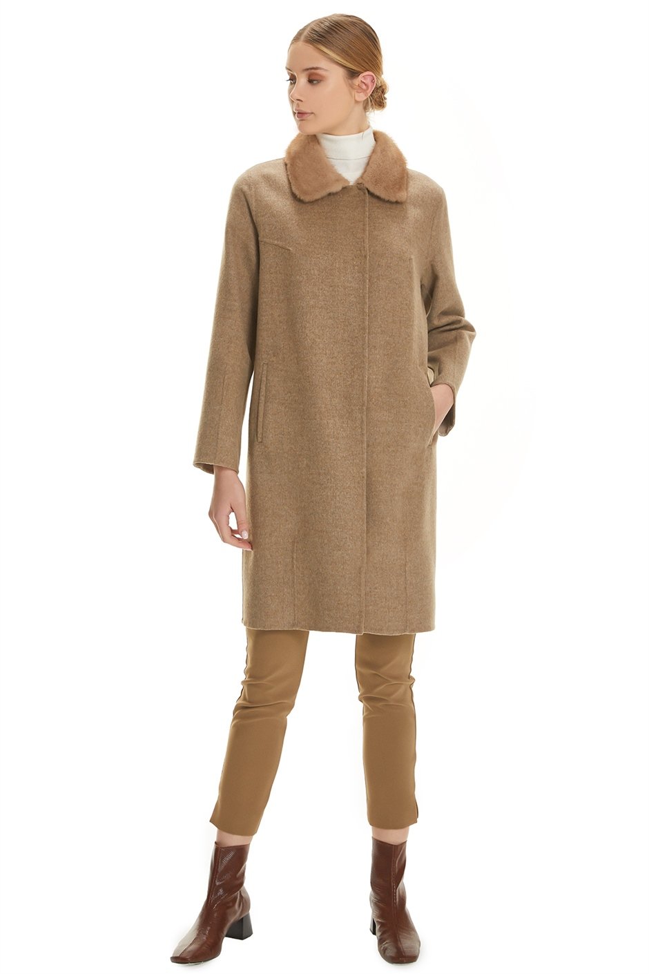 Shaky Women's Loro Piana 100% Wool Fabric Short Coat with Mink trimming