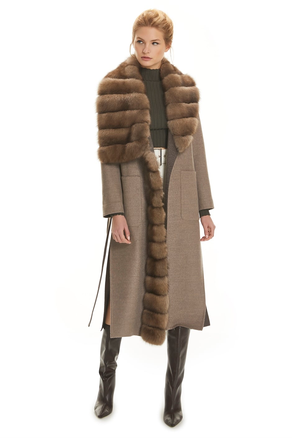Shaky Women's Loro Piana 70% Wool 30% Cashmere Coat with Sable trimming