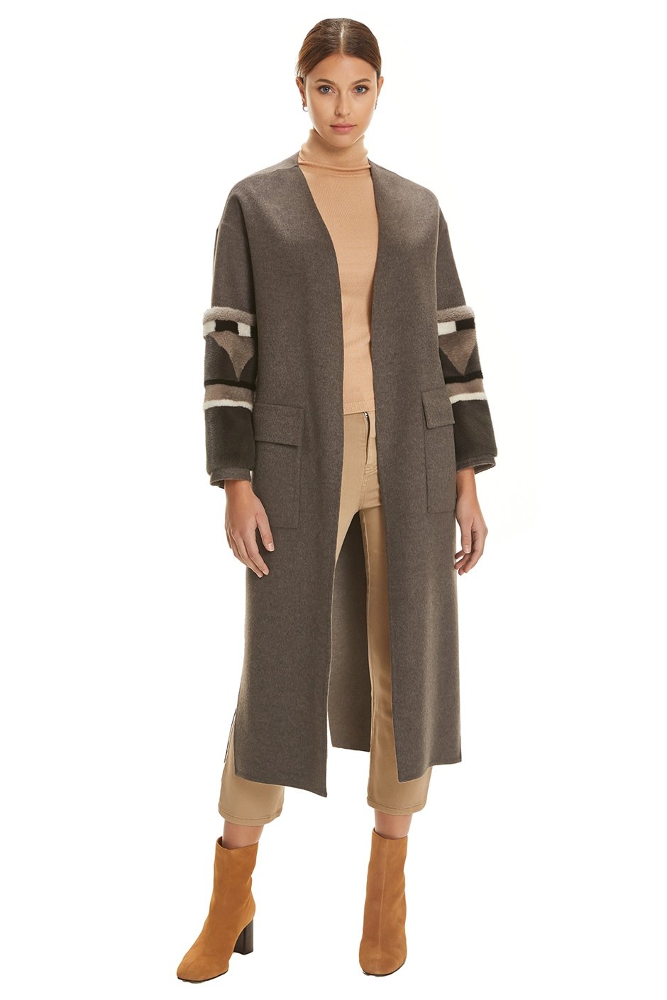 Shaky Women's Loro Piana 70% Wool 30% Cashmere Coat with Mink trimming