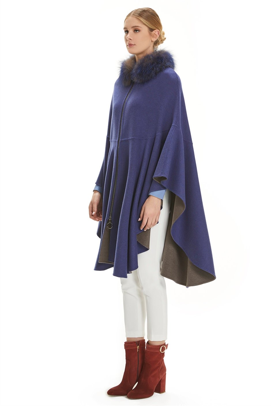 Shaky Women's Loro Piana 70% Wool 30% Cashmere Cape with Fox trimming