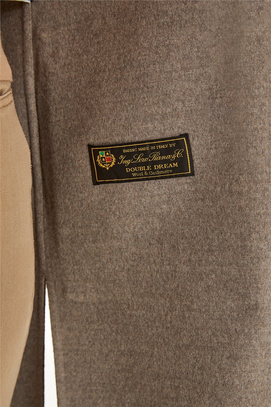 Shaky Women's Loro Piana 70% Wool 30% Cashmere Coat with Mink trimming