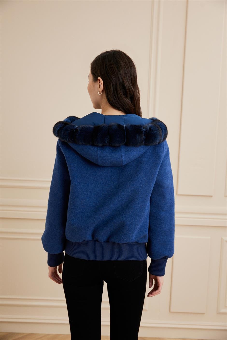 Shaky Women's Loro Piana 93% Wool 7% Cashmere Jacket with Chinchilla trimming Parlament