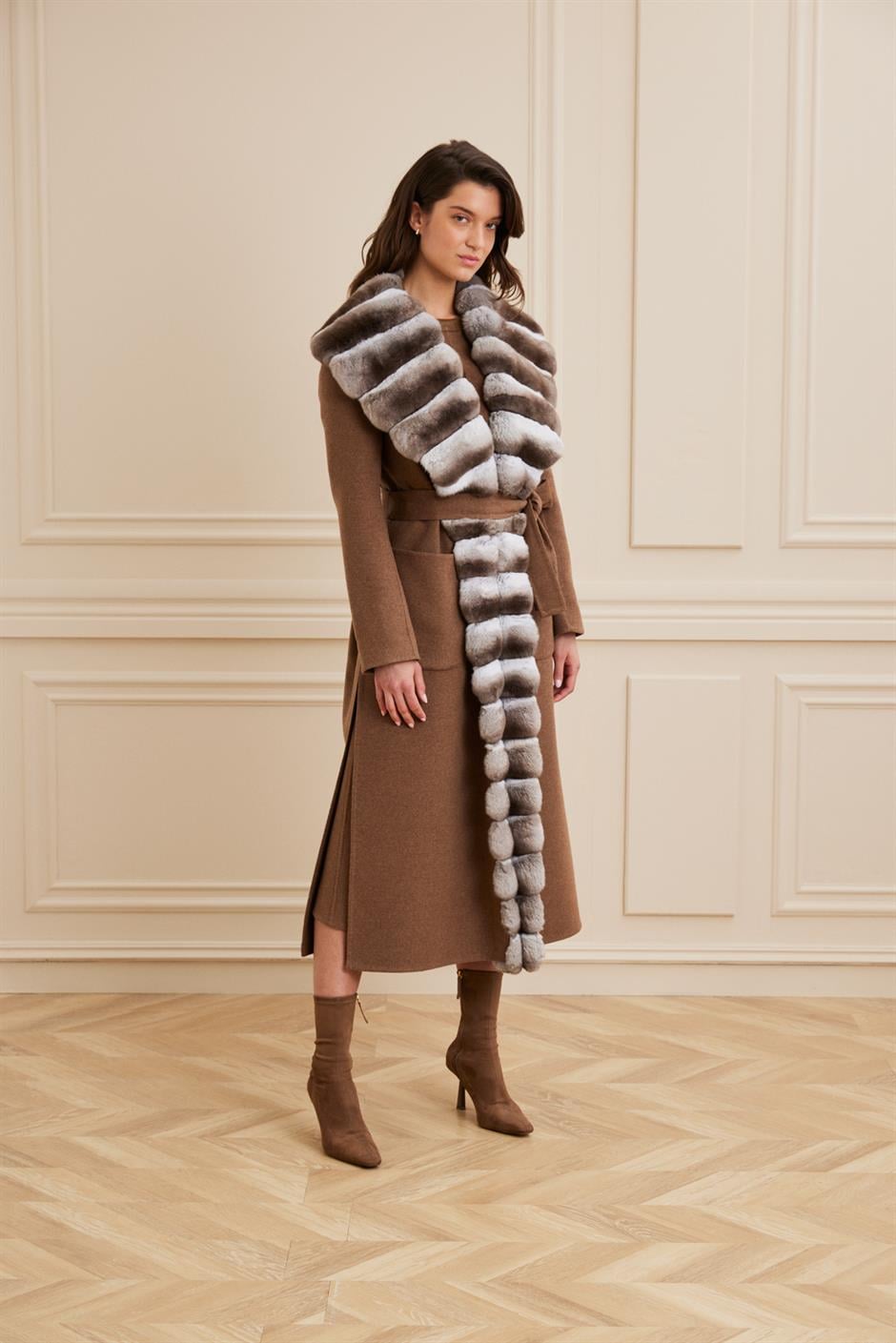 Shaky Women's Loro Piana 93% Wool 7% Cashmere Fabric Coat with Chinchilla trimming Dark Brown