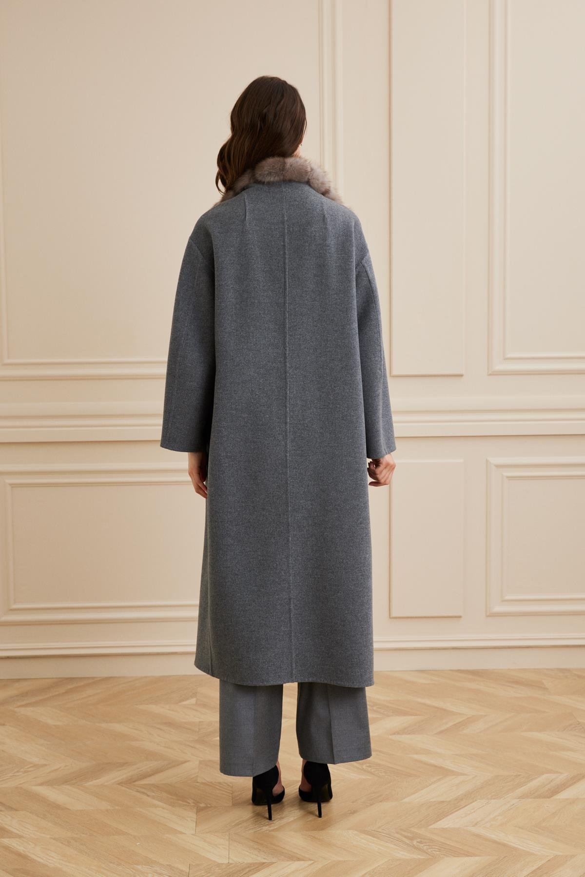 Shaky Women's Loro Piana 97% Wool 3% Cashmere Fabric Coat With Sable Trimming Dark Grey