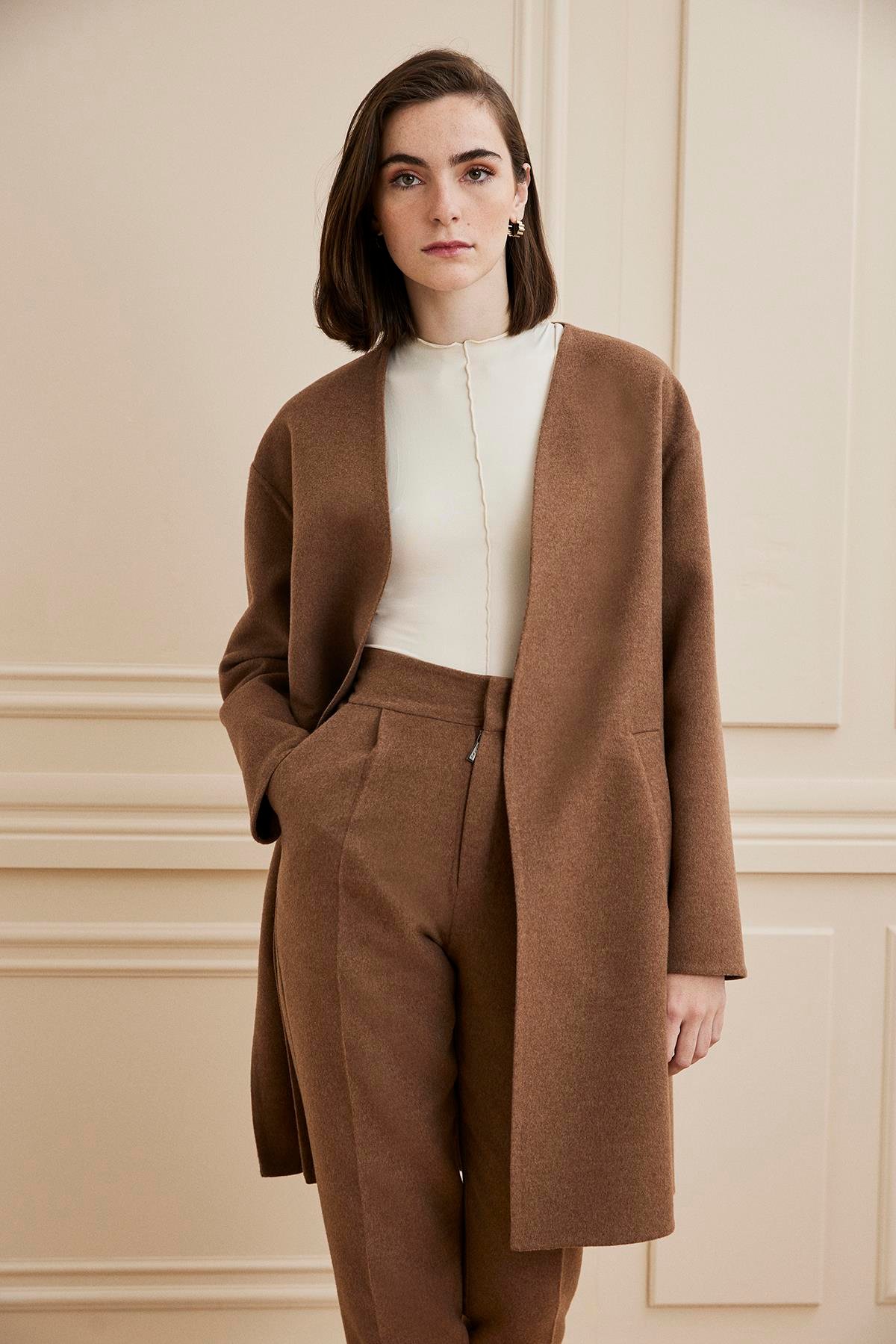 Shaky Women's Loro Piana 97% Wool 3% Cashmere Short Coat and Python Waistcoat Set Brown