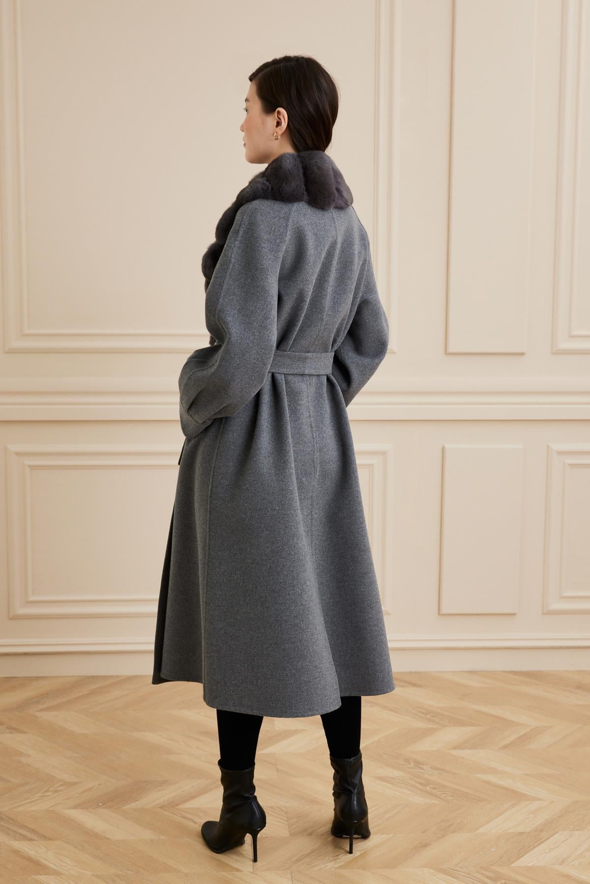 Shaky Women's Loro Piana 97% Wool 3% Cashmere Fabric Coat With Chincilla Trimming Dark Grey