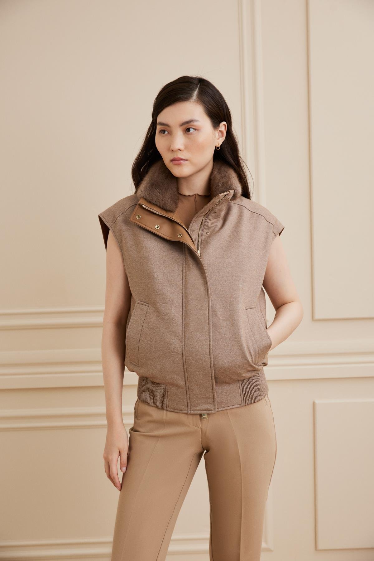 Shaky Women's Loro Piana Single Jersey-Sunset 50%Ws 50%Se Waistcoat With Mink Trimming Camel