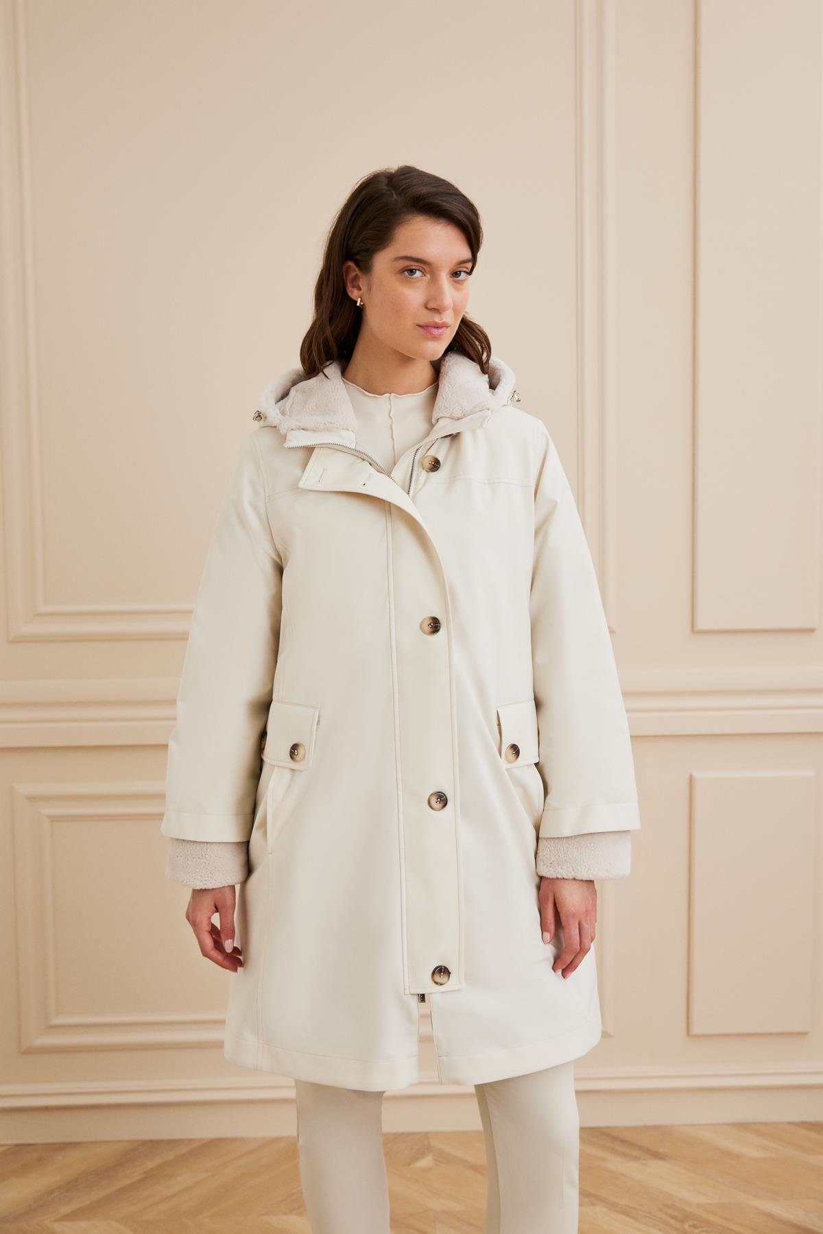 Shaky Women's Nylon Fabric Short Coat With Rex Trimming Cream C-411