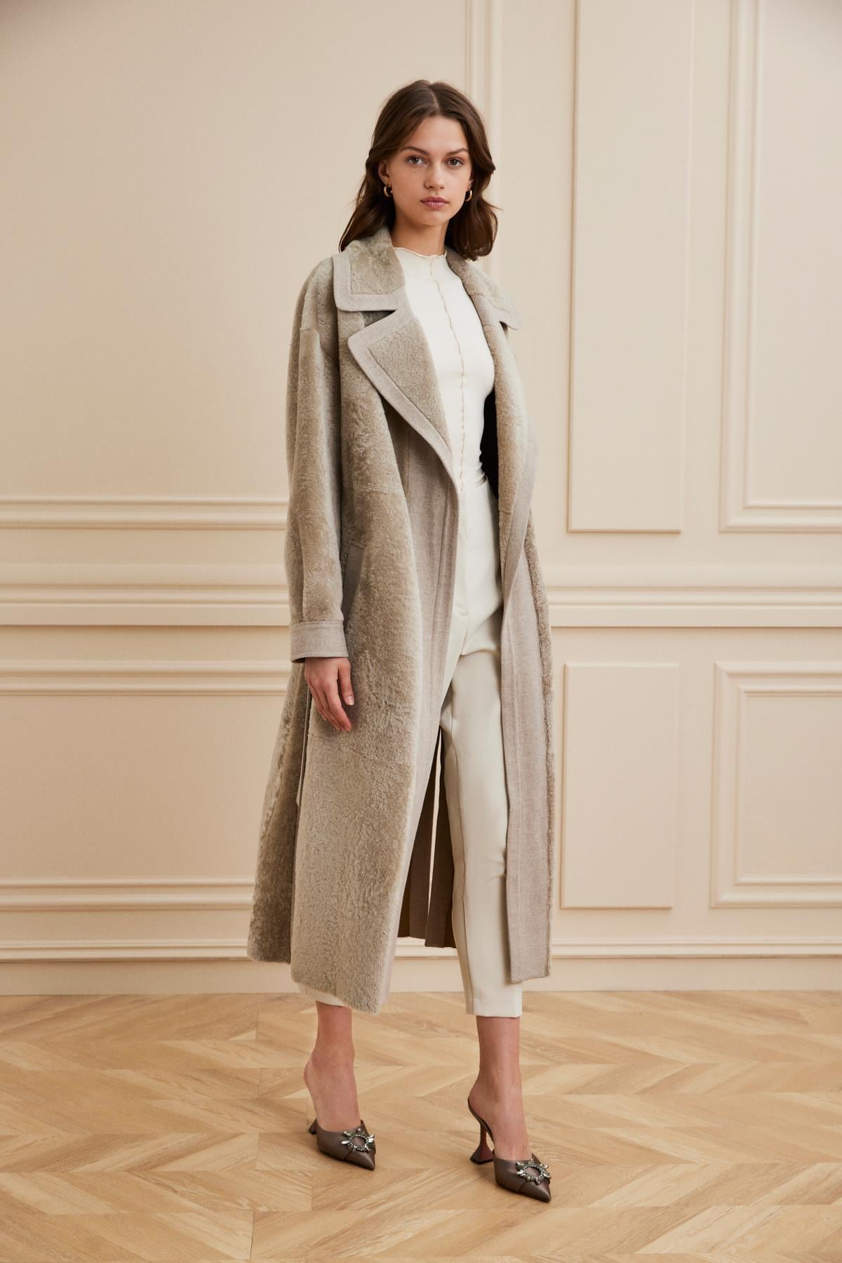 Shaky Women's Shearling Coat With Loro Piana 93% Wool 7% Cashmere Fabric Trimming Dirtmid Taupe