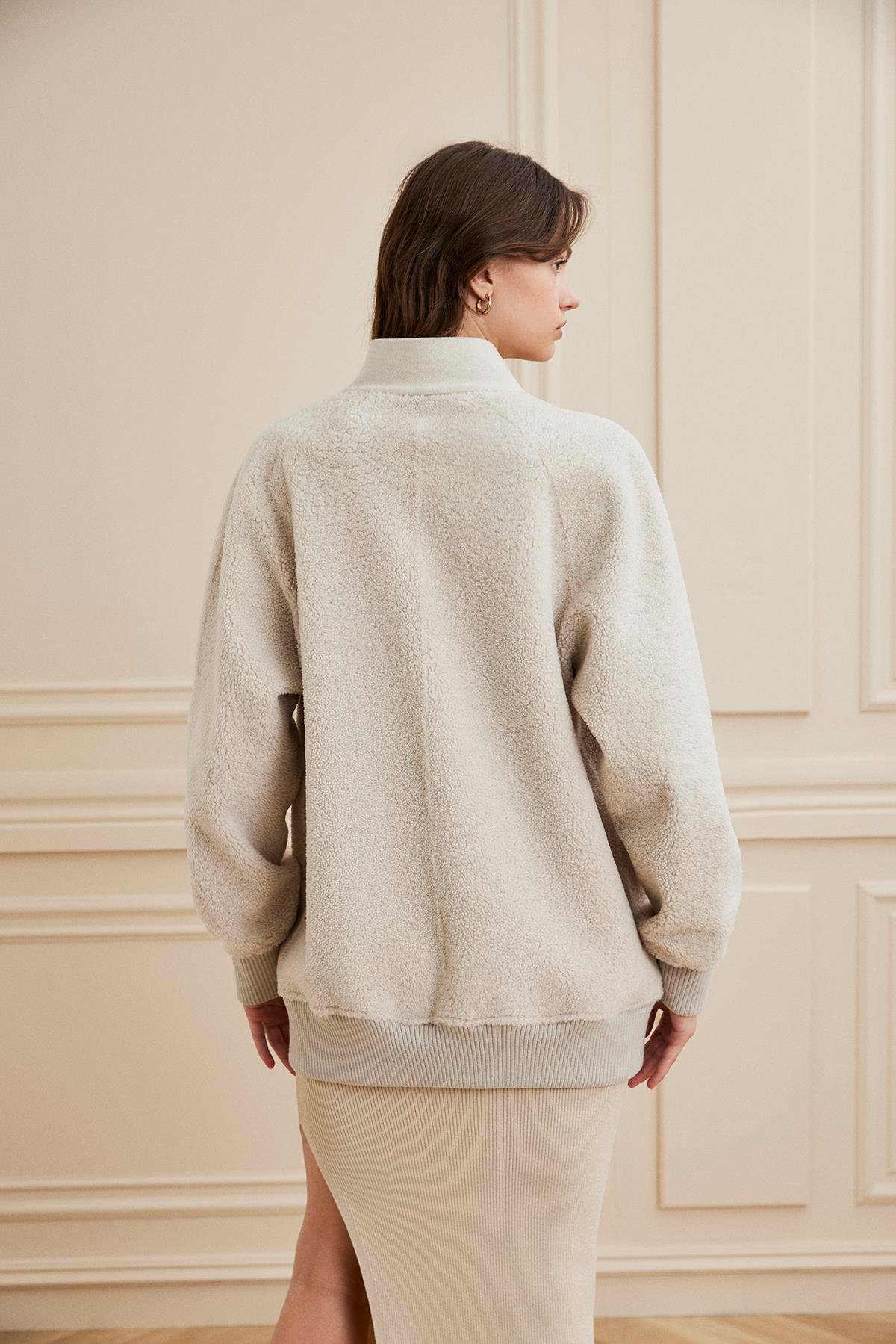 Shaky Women's Shearling Short Coat With Loro Piana 90% Wool 10% Cashmere Fabric and Knitted Trimming Beige