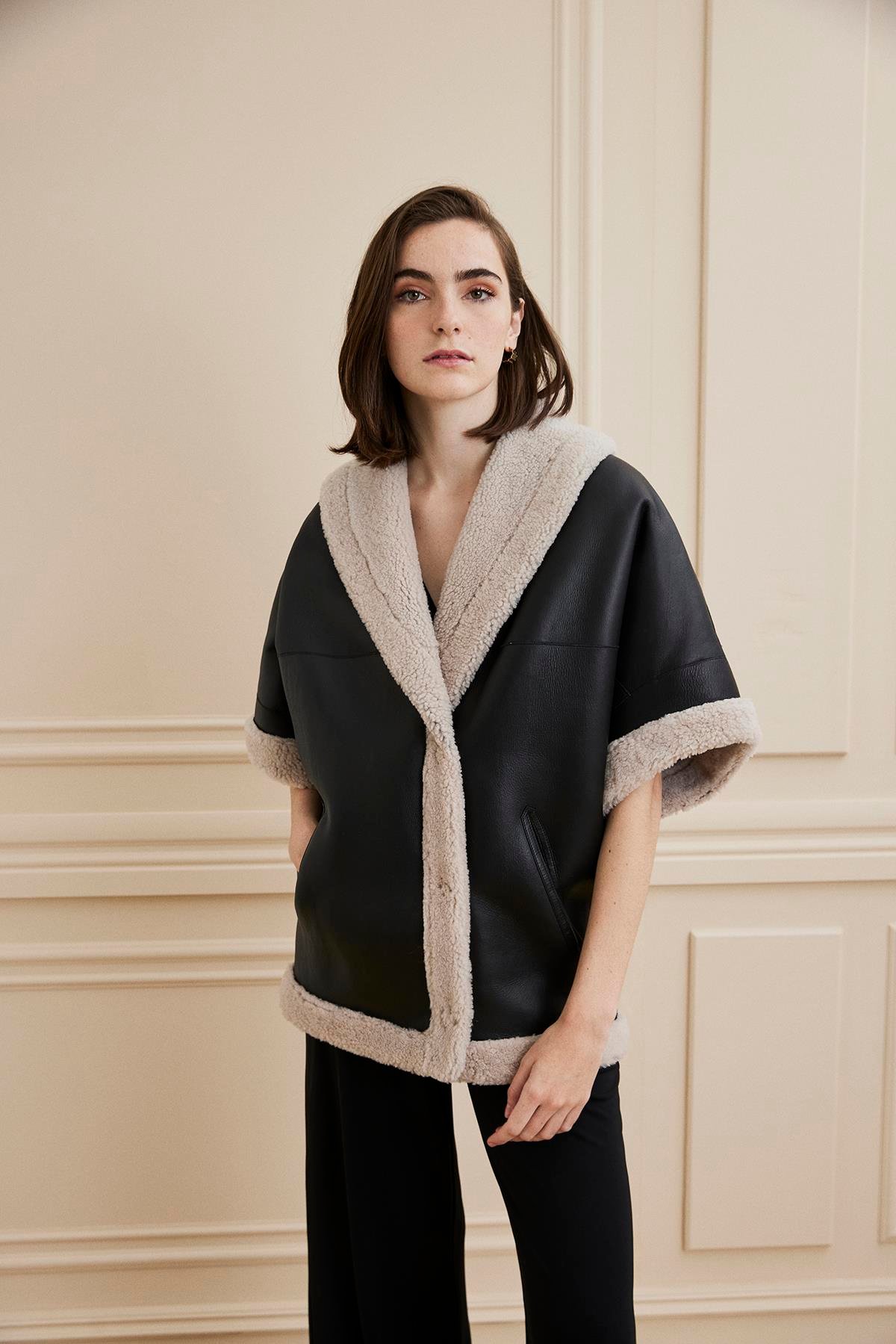 Shaky Women's Shearling Waistcoat Black/Beige