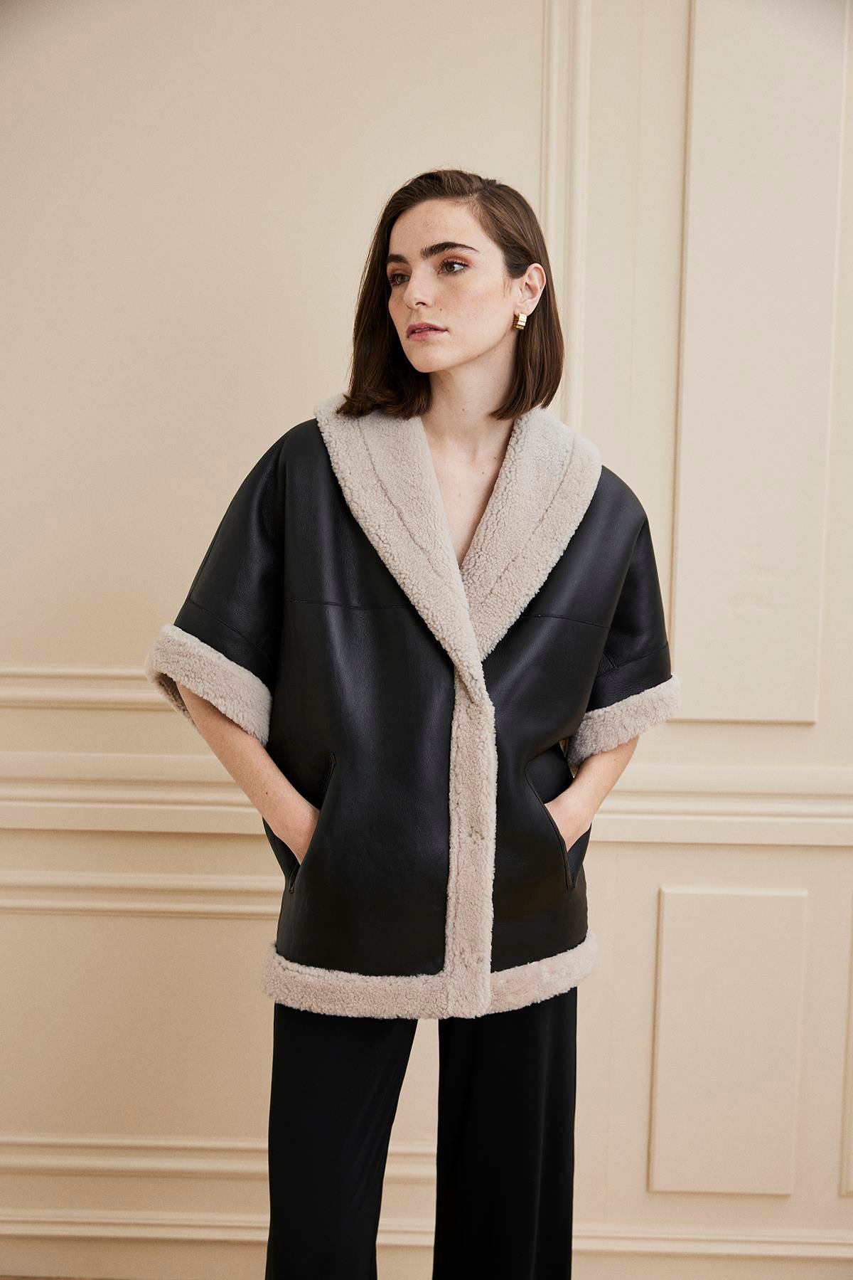 Shaky Women's Shearling Waistcoat Black/Beige