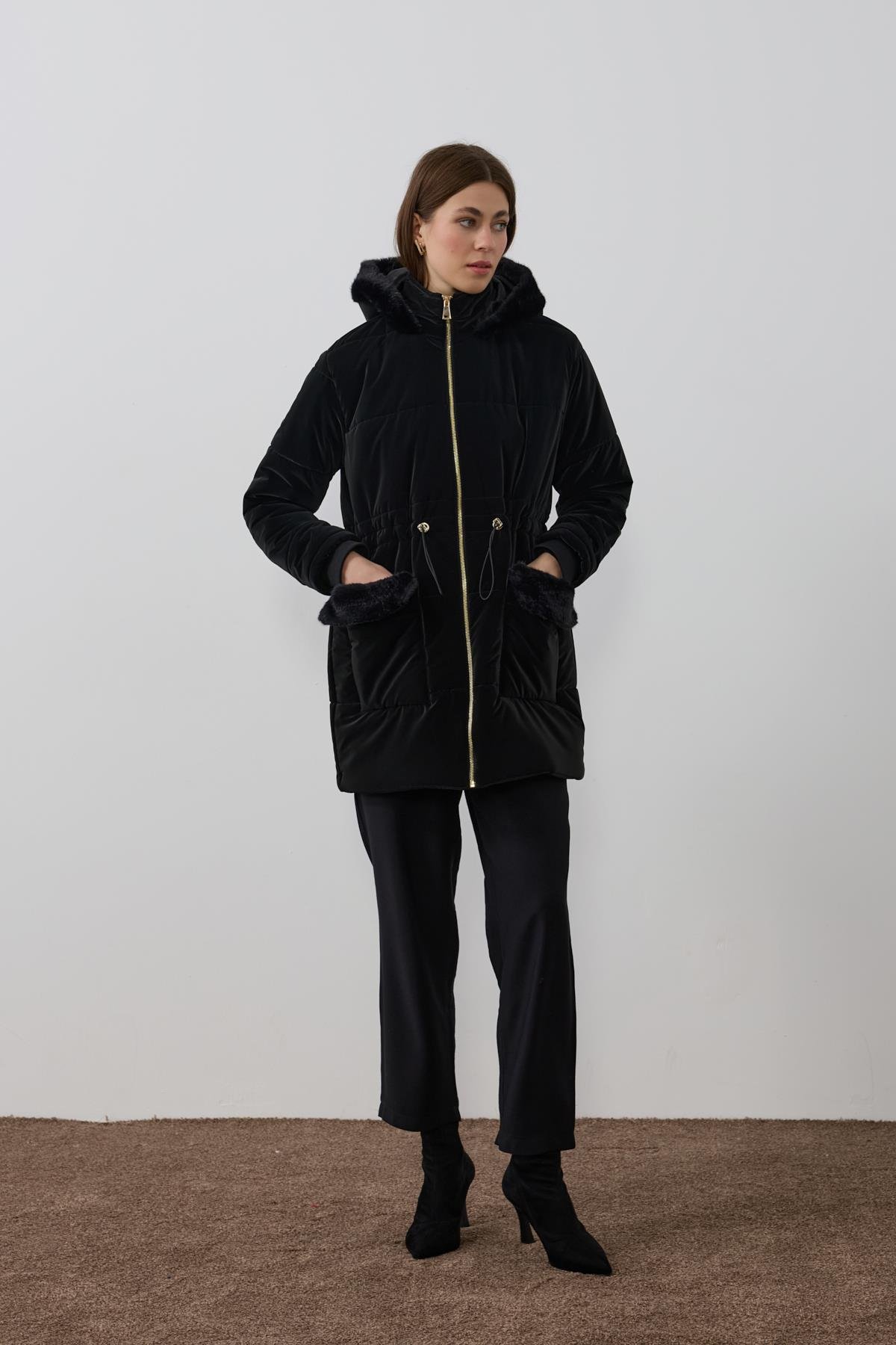 Flora Fermuarlı Kürk Detaylı Şişme Mont SİYAH