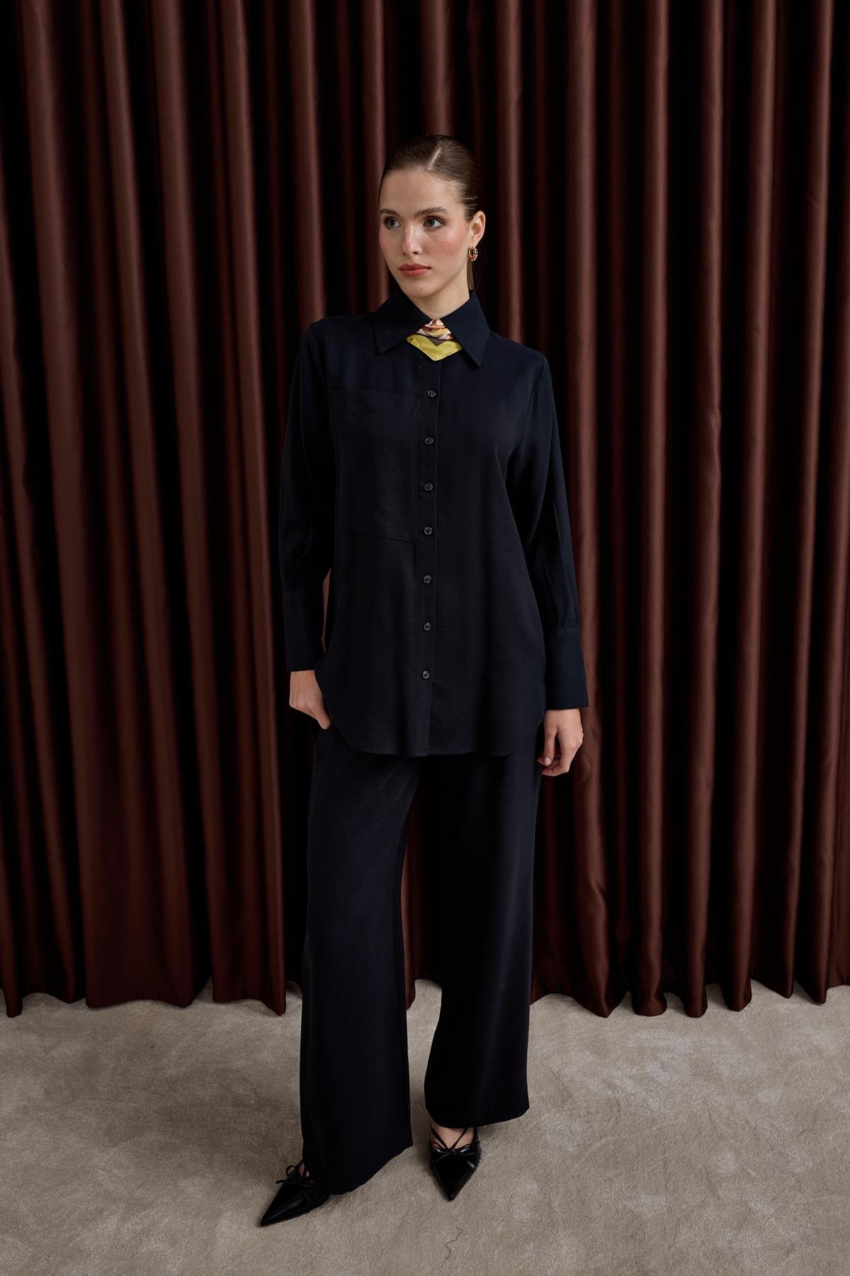 Soley Büyük Cepli Düğmeli Pantolonlu Takım SİYAH