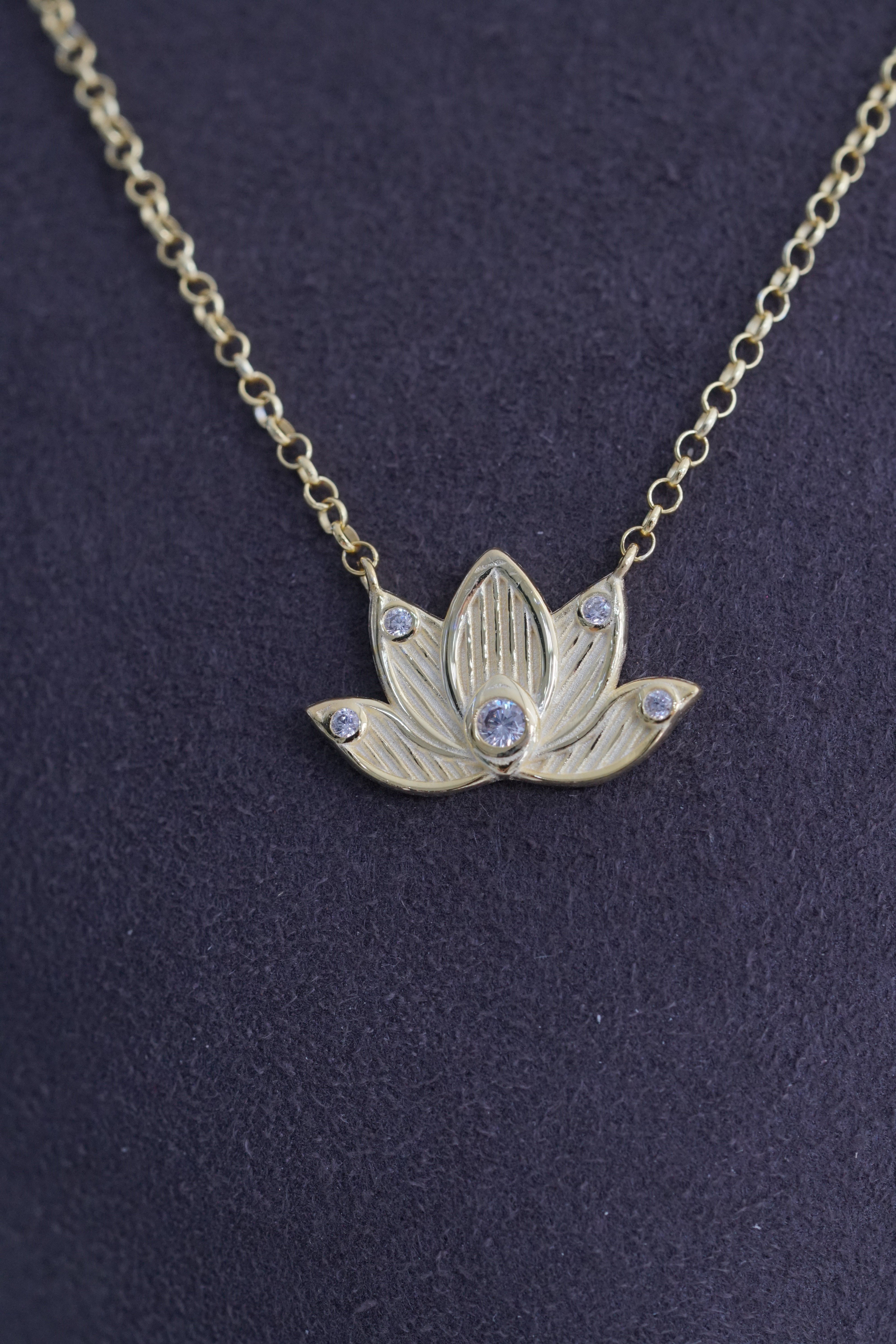 Lotus Kolye