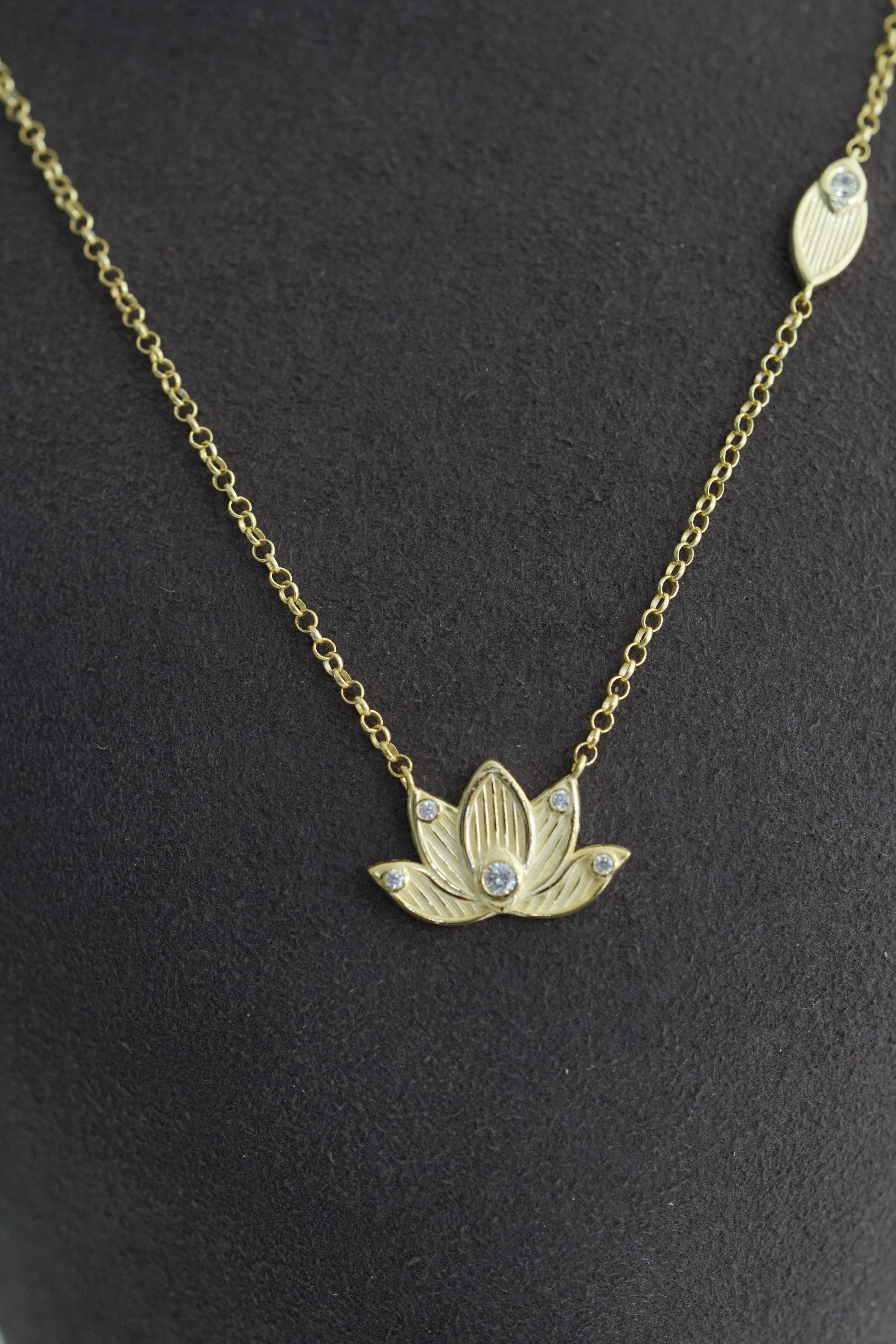 Lotus Kolye
