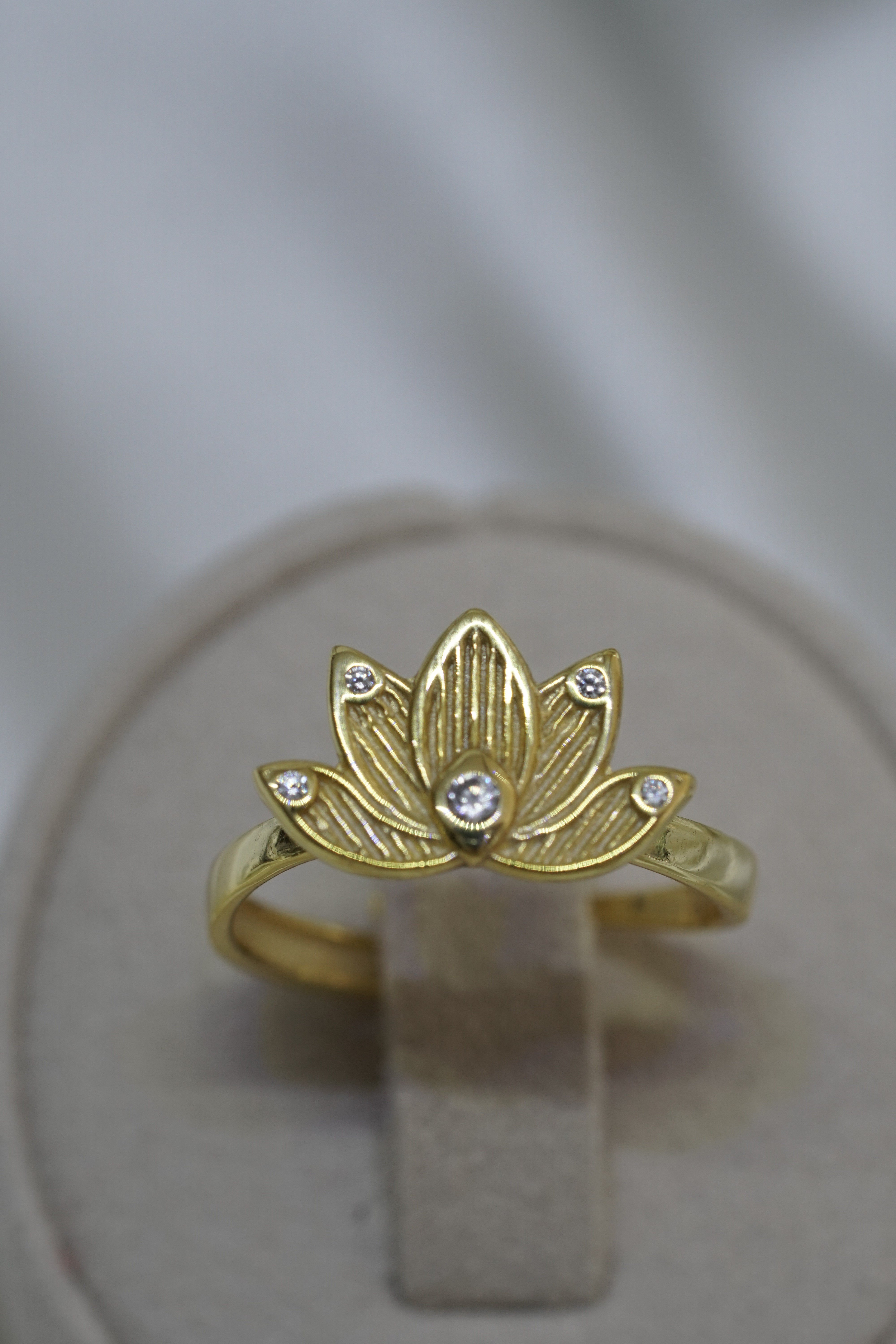 Lotus Yüzük