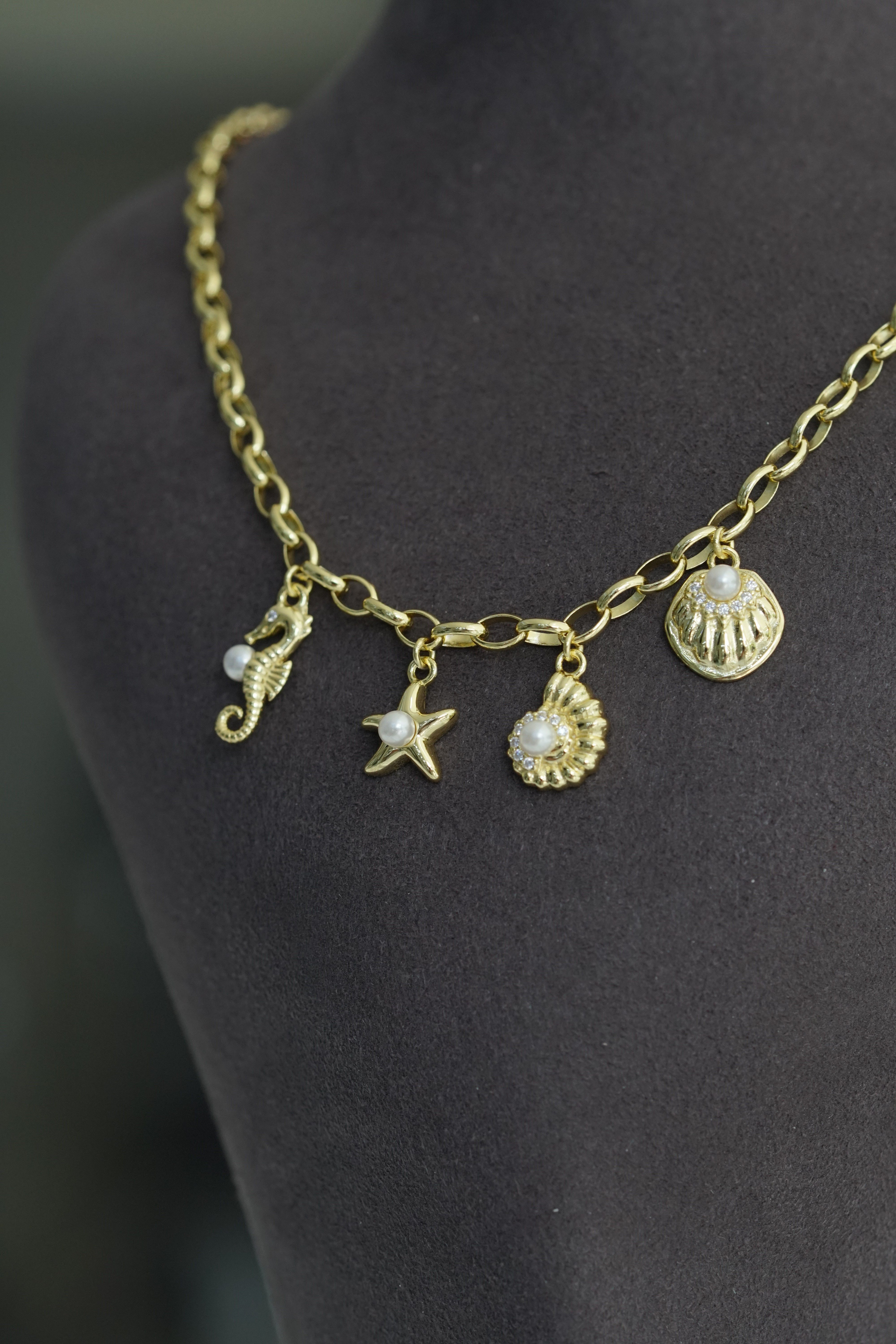 Okyanus Charm Kolye