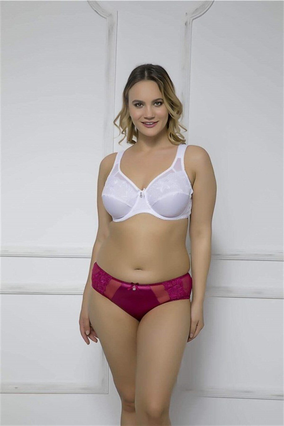 Moonlight 2125 Dantelli Minimizer Toparlayıcı Balenli Sütyen