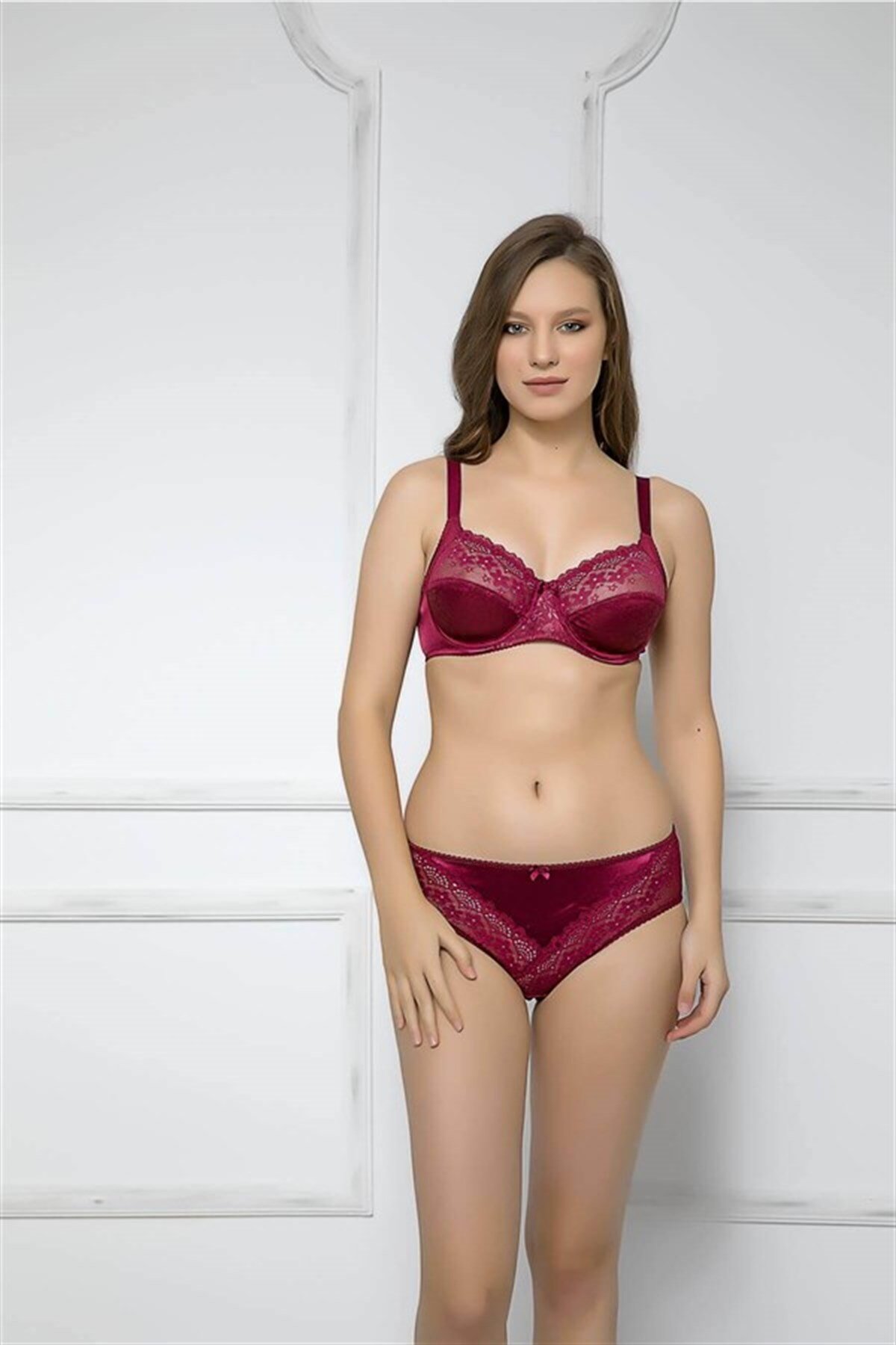 Moonlight Dantelli Minimizer Toparlayıcı Balenli Sütyen