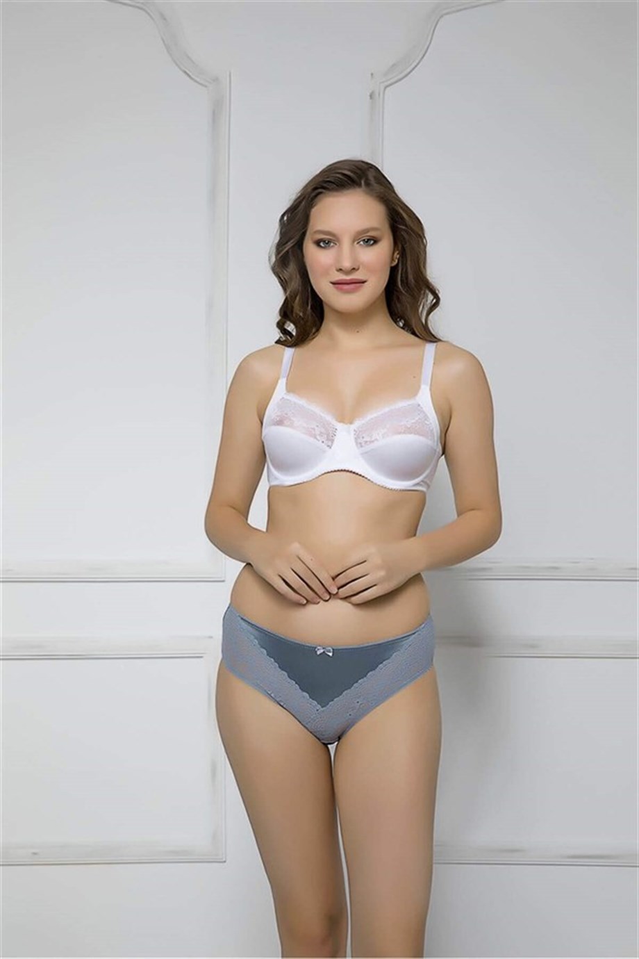 Moonlight Dantelli Minimizer Toparlayıcı Balenli Sütyen