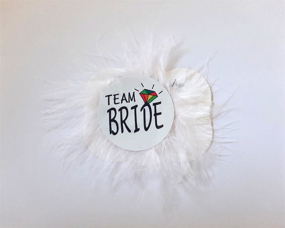 TEAM BRİDE ROZET BİLELİK BEYAZ TÜYLÜ