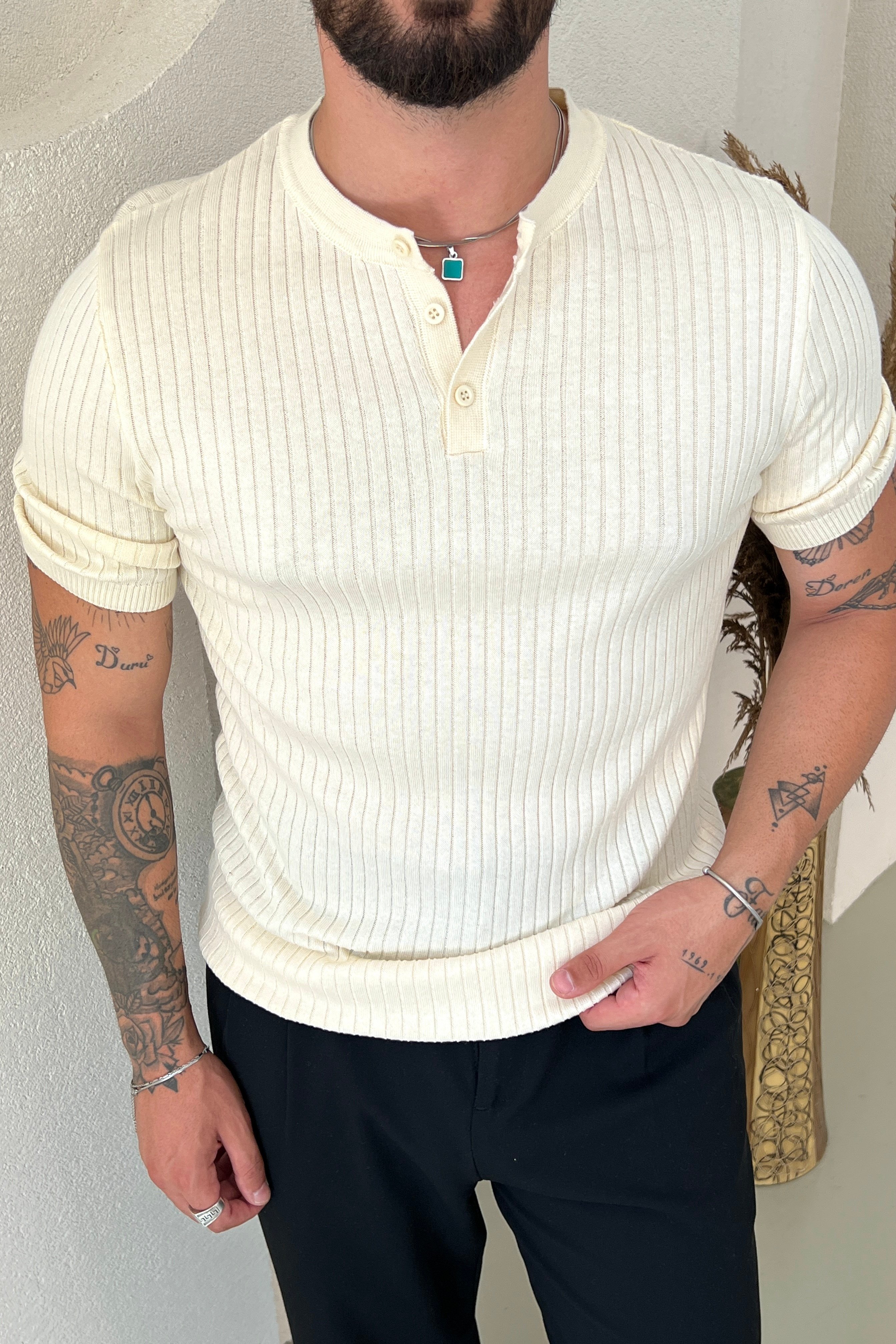 %100 Cotton Dik Çizgili Hakim Yaka Relaxed Triko Tshirt Krem