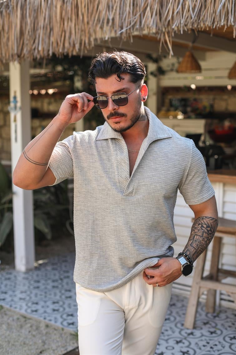 Açık Yaka Detaylı Regular Fıt T-Shirt Gri