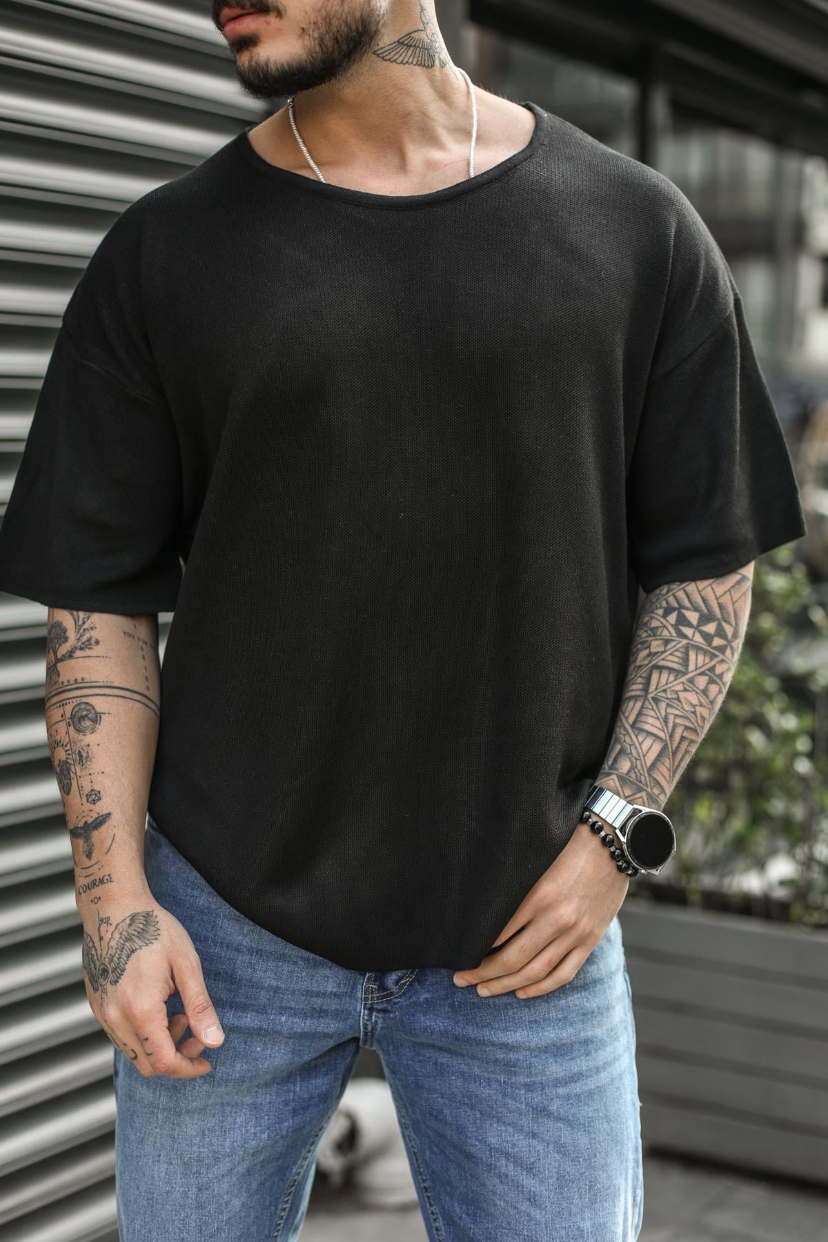 Basic Açık Yaka Oversize T-Shirt Siyah
