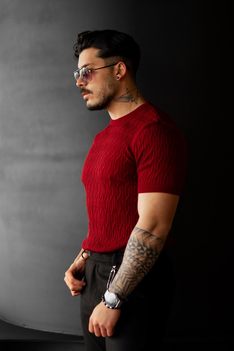 Bisiklet Yaka İşlemeli T-Shirt