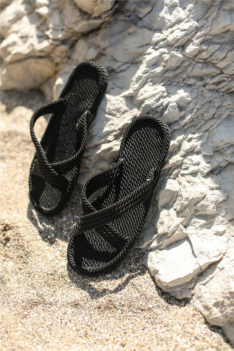 Çapraz Örgü Desenli Terlik Siyah